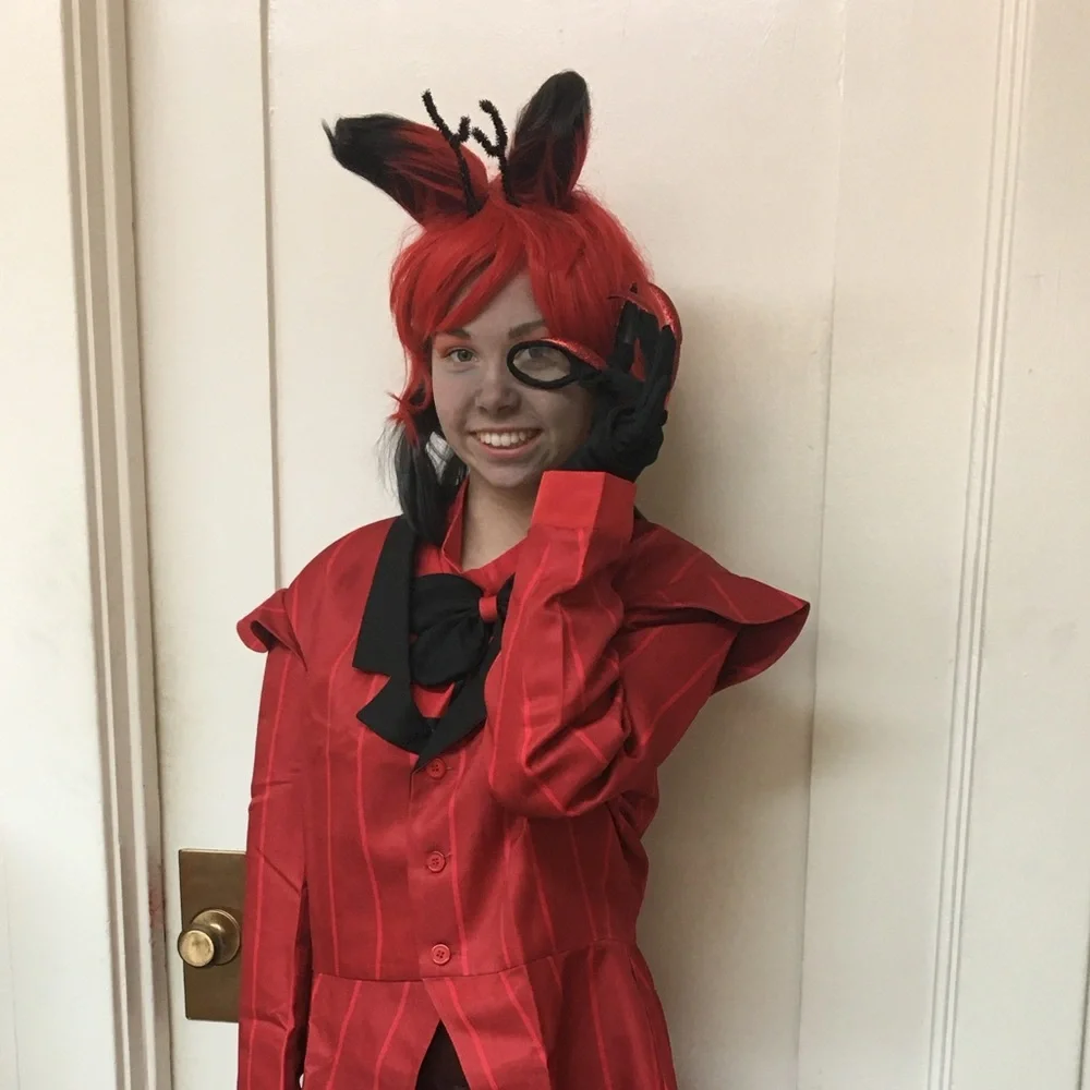Alastor Cosplay from Hazbin Hotel - Picture 2 of 4